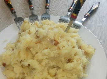 Картошечка по-украински (со шкварками и лучком) 1 кг