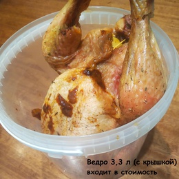 Цыплёнок сочный, фаршированный яблоками и шпиком, со специями 2 кг*